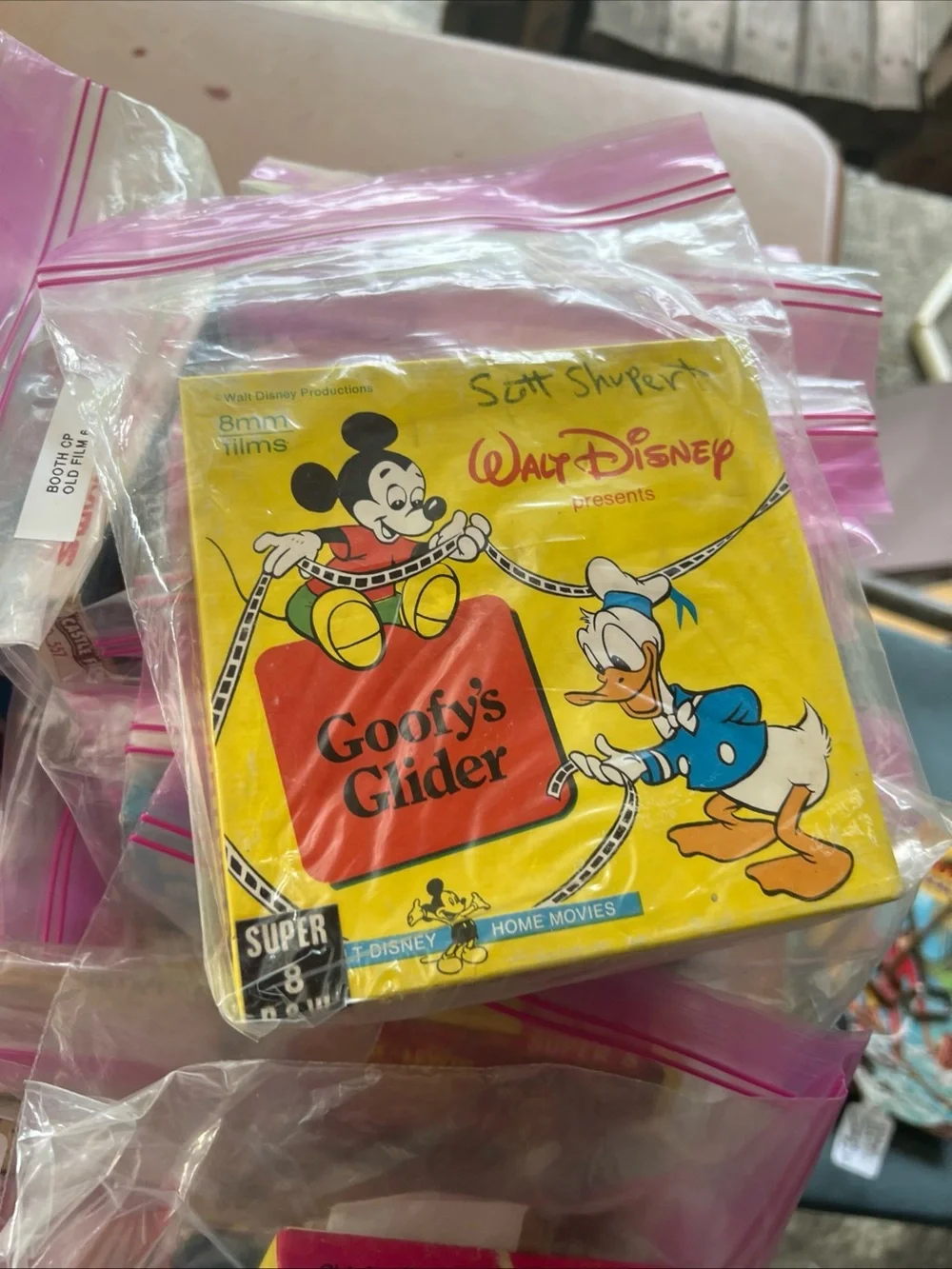 Disney Goofy's Glider Reel - Yellow & Red Pocket Sleeve